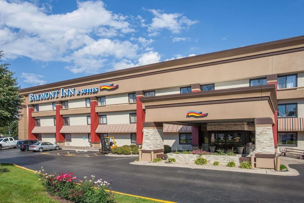 Baymont By Wyndham Chicago/Alsip Hotel Exterior photo